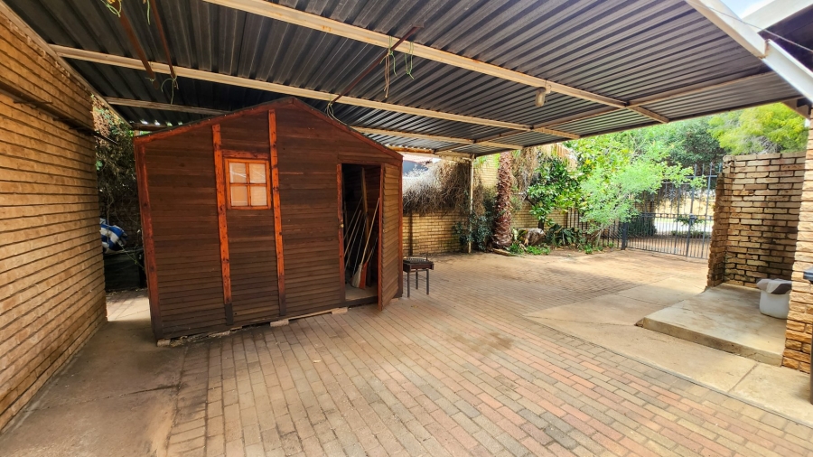 3 Bedroom Property for Sale in Stilfontein Ext 4 North West